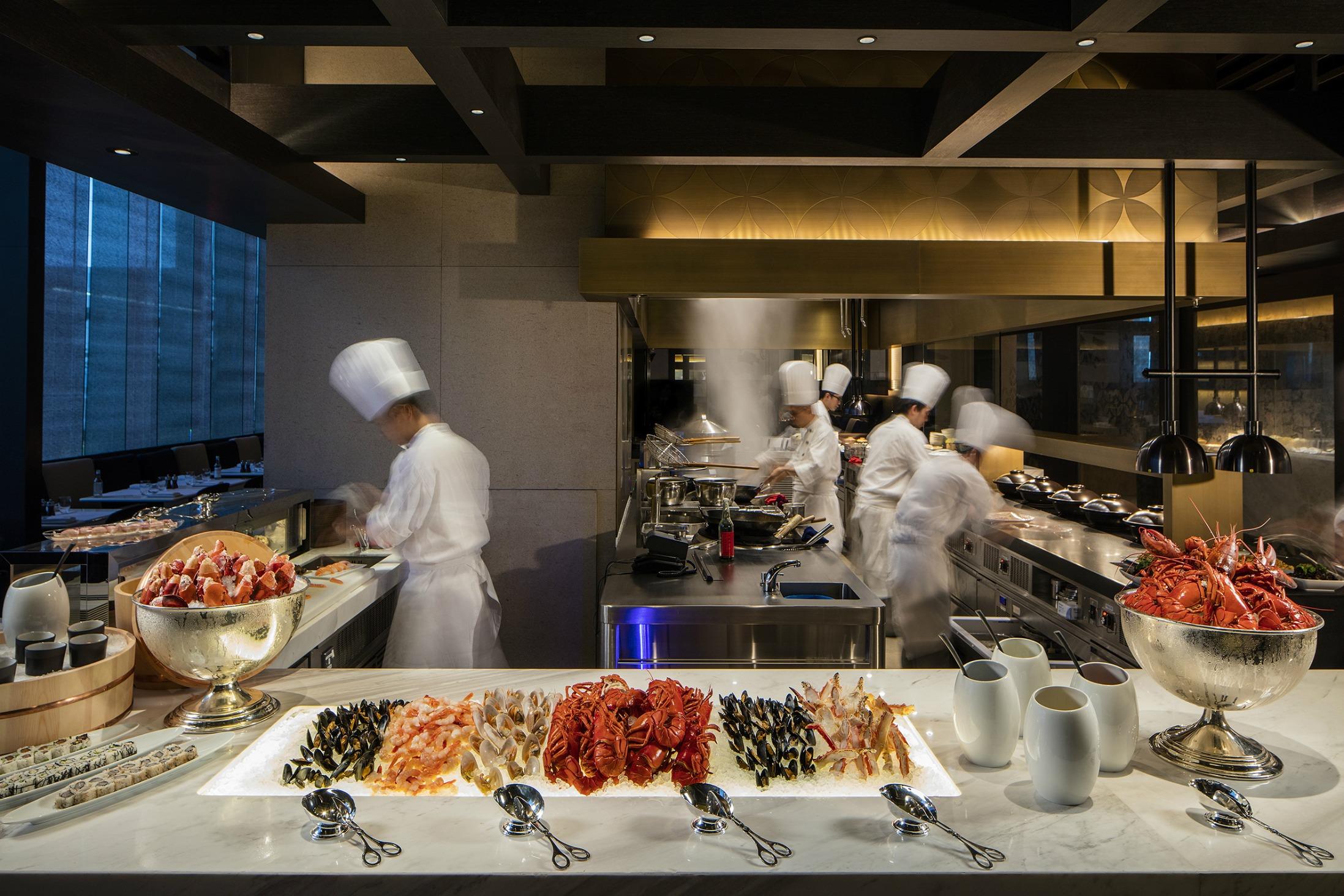 香港君悅酒店Grand Café 咖啡廳自助晚餐 9折再送月餅禮盒