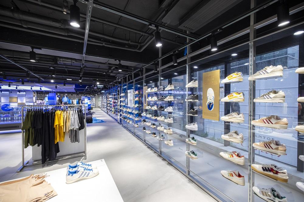 adidas旗艦店重新開幕│出售adidas Originals及Y-3潮流服飾及鞋履