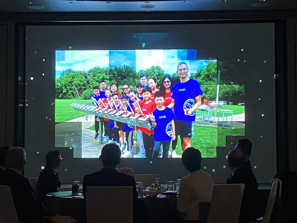 小太空人一飛衝天│八位萬通保險小太空人早前遠赴美國,展開為期九天的「太空探索之旅」。