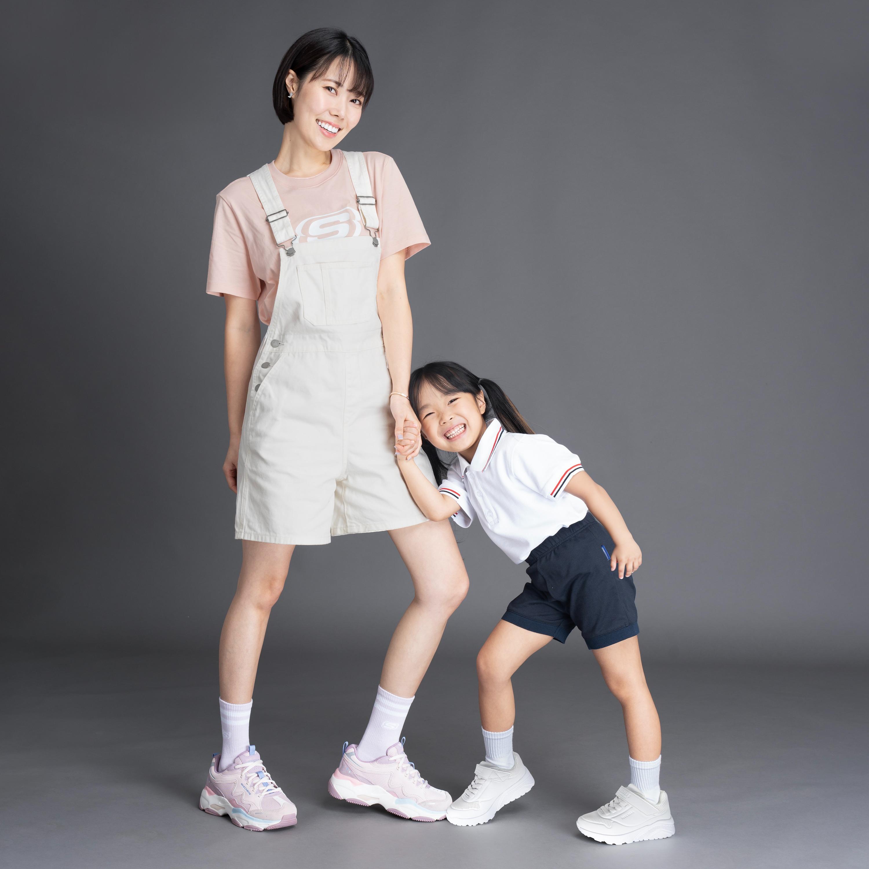 Jane穿著SKECHERS UNO LITE返學運動鞋