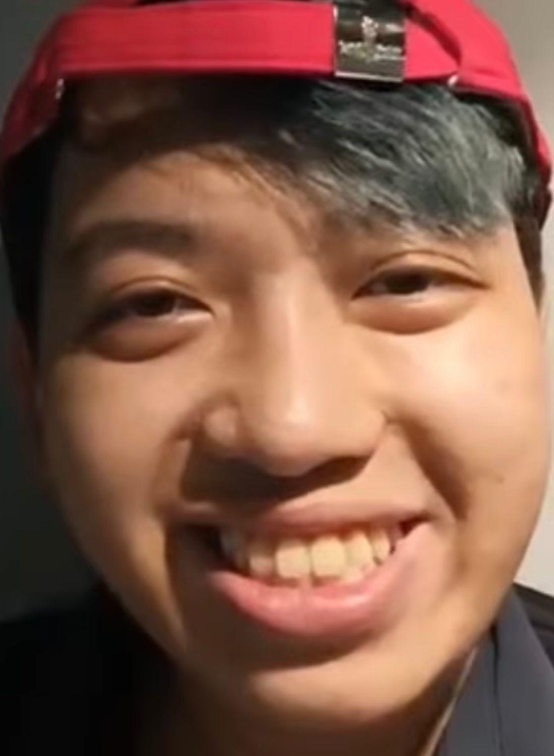 Kakit亦公開騎呢網紅Kenny Chan向他講生日快樂的影片。