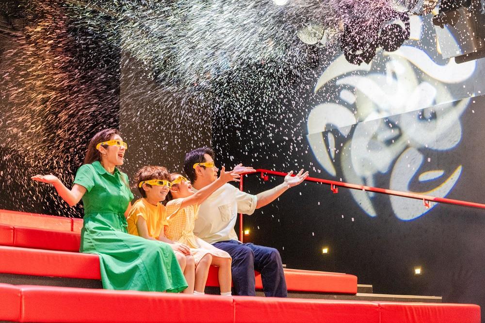 暑假好去處│從全新DREAMZzz™ 4D動感體驗電影中探索千變萬化的夢境世界獲取創作靈感。