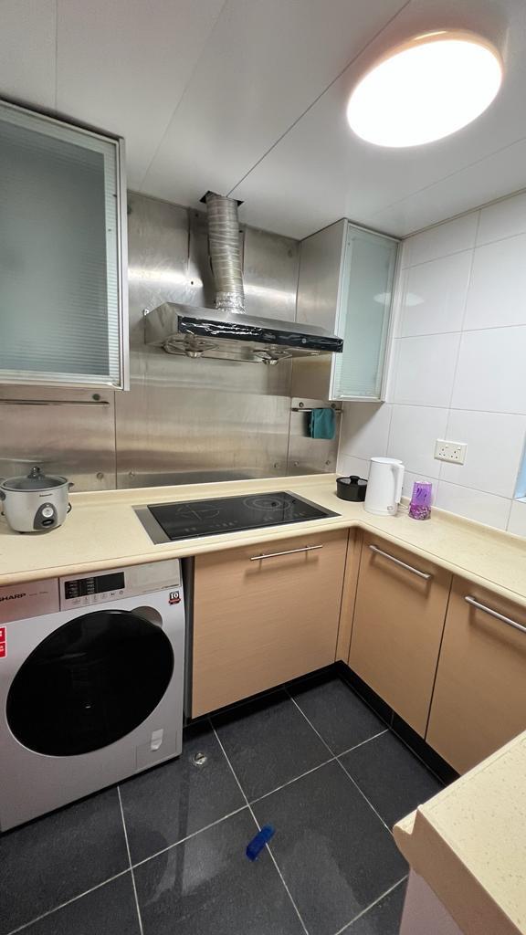 廚房空間大,備餐區十分闊落。(代理提供)