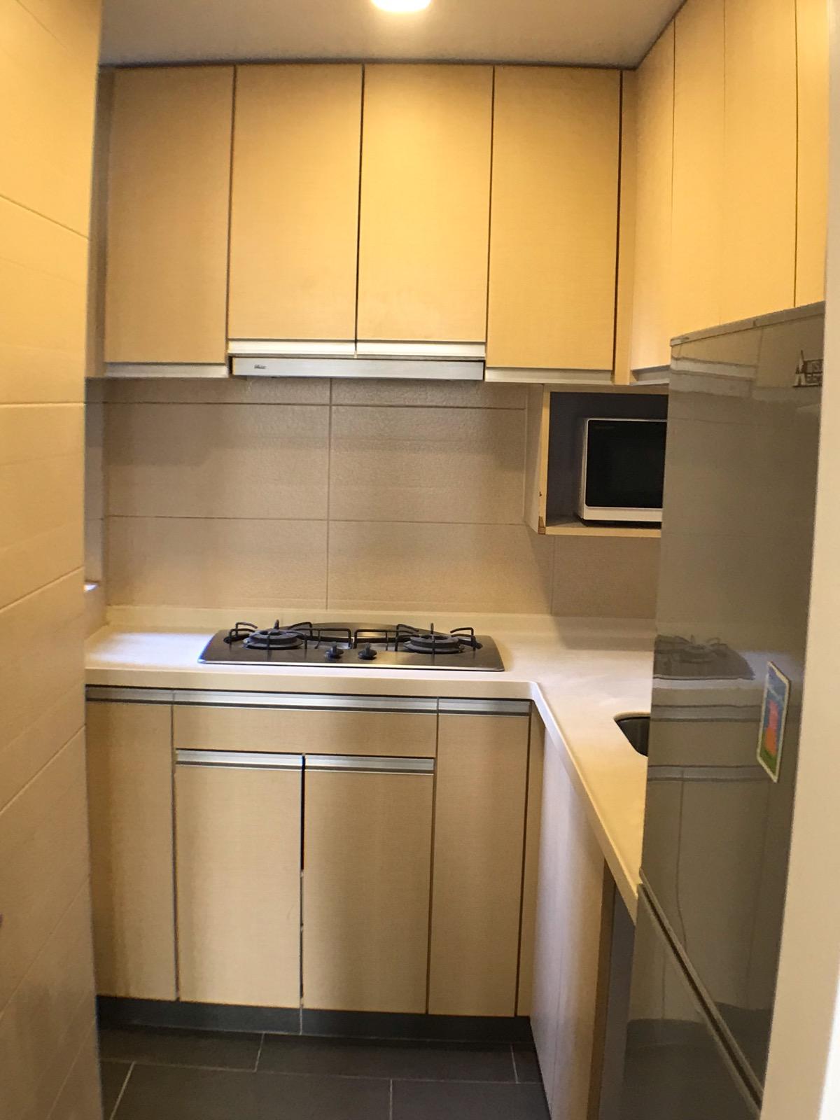 廚房配套新淨齊全。(代理提供)