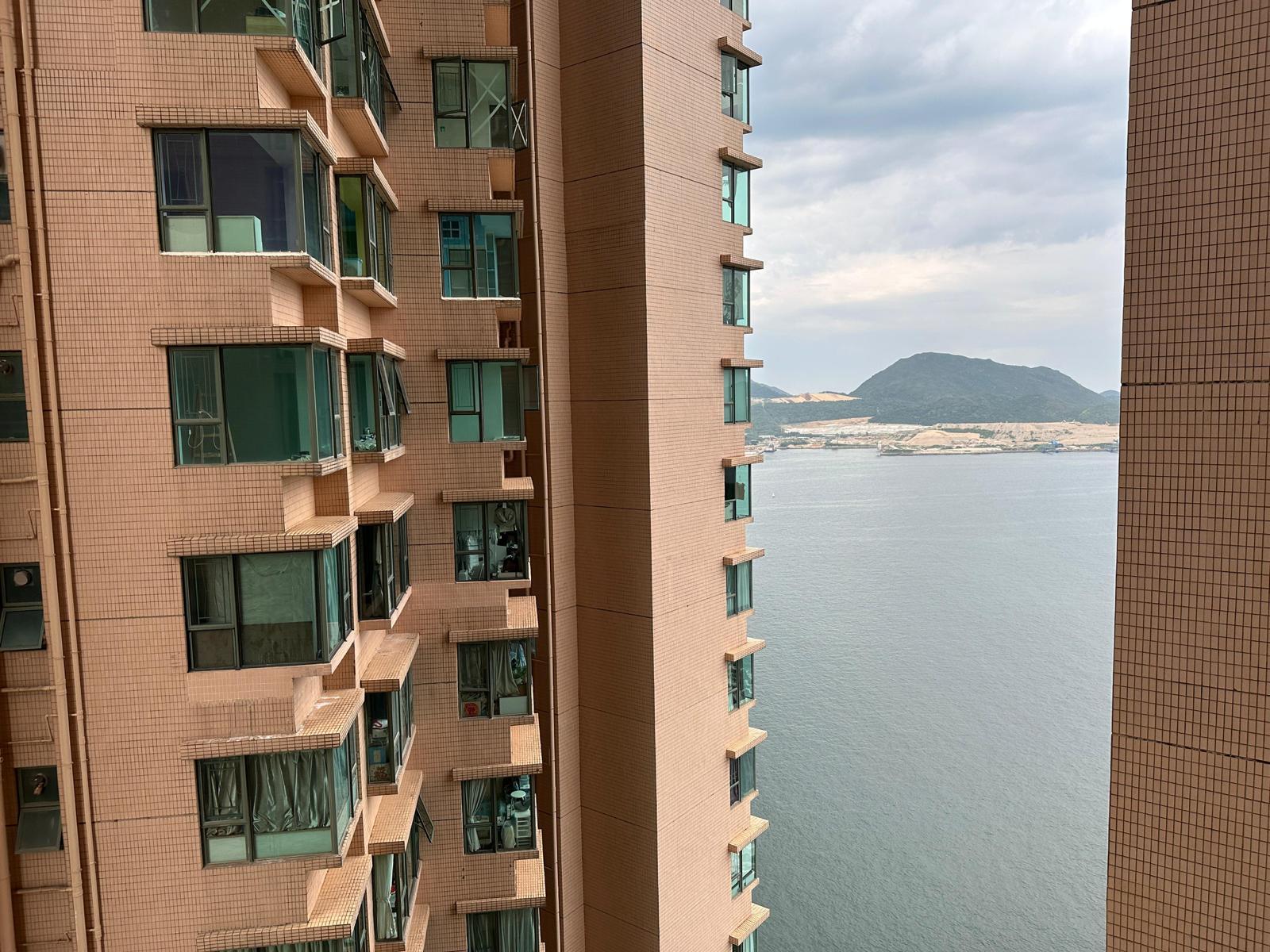 景觀望部分樓景,同時享少海景及山景。(代理提供)