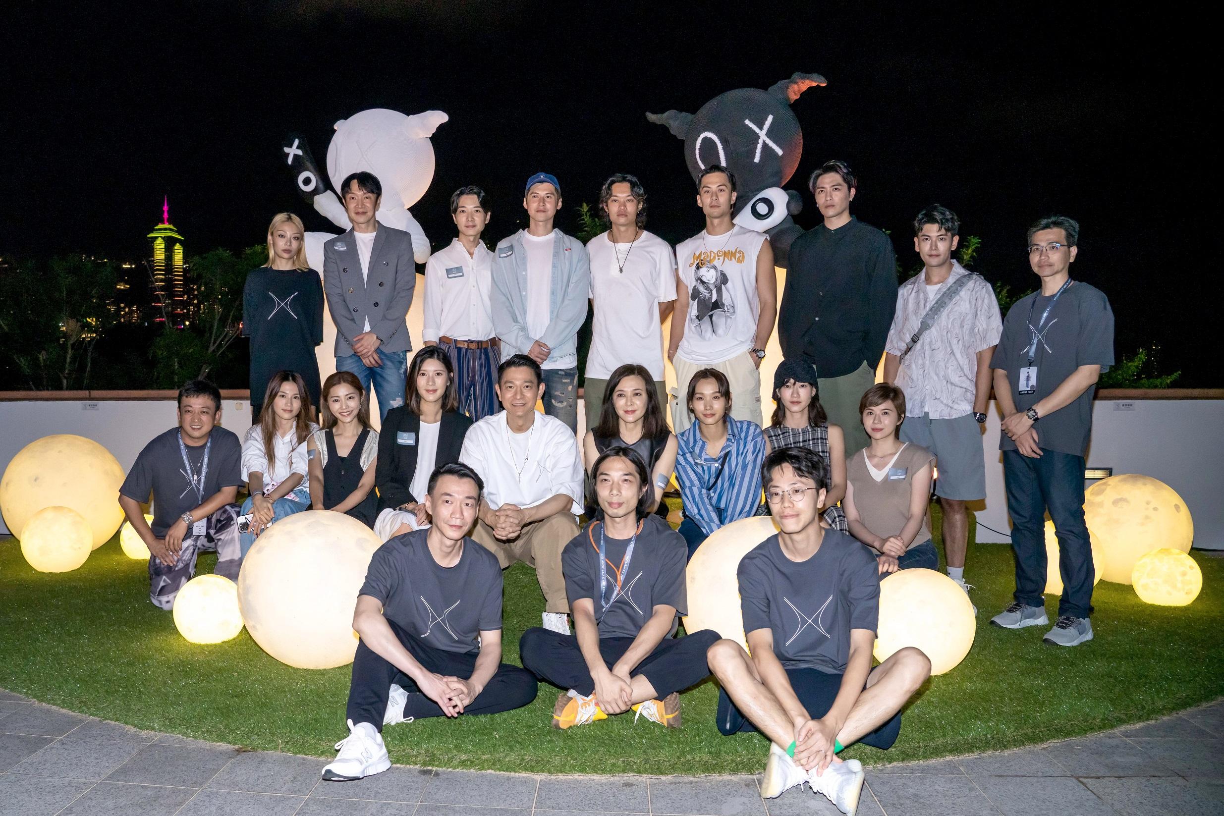 劉德華開藝術展,獲多位圈中人如姜皓文、陳家樂等捧場。