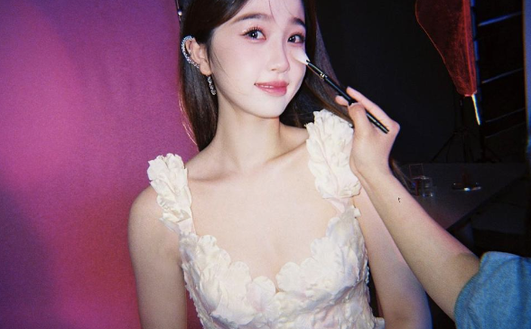 化妝都是重要的一環。(示意圖,非當事人)(圖片來源:Instagram@estheeerrrrr)