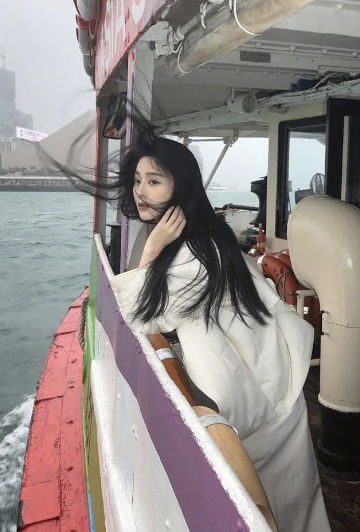 頭髮長度及顏色都關事。(示意圖,非當事人)(圖片來源:微博@范冰冰)