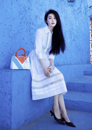 頭髮長度及顏色都關事。(示意圖,非當事人)(圖片來源:微博@范冰冰)