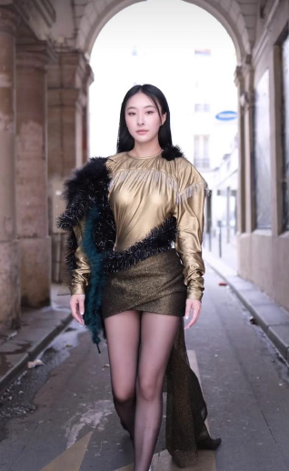 絲襪其實是簡單的配搭之一。(示意圖,非當事人)(圖片來源:Instagram@missjni)