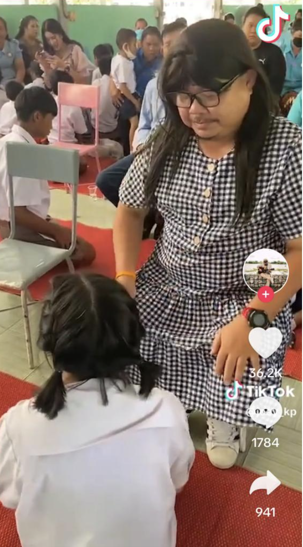 Joe男扮女裝,場面感人。(圖片來源:TikTok@joey_kp)