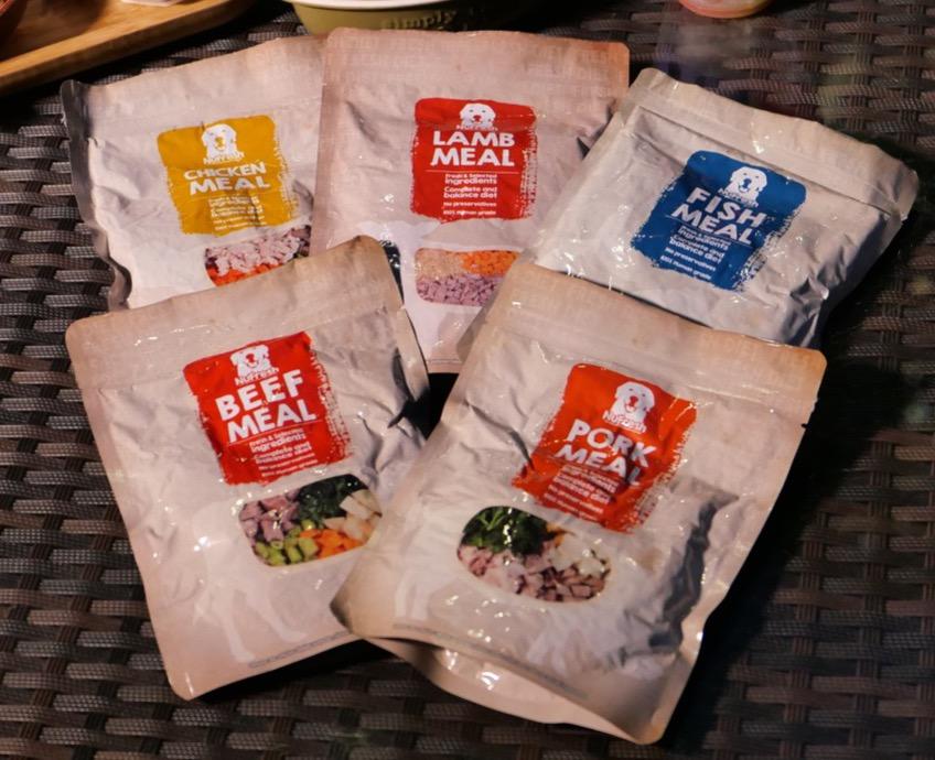 毛孩好去處│Sha Sha十十凡攜同寵物於戶外用餐區惠顧滿 HK$400 即送小食一碟,另可以優 惠價 HK$15 購買 Nufrush 狗糧主食(豬、牛、雞)一份,限量發售,送完即止。凡攜同寵物於戶外用餐區惠顧即可享全單8折優惠。