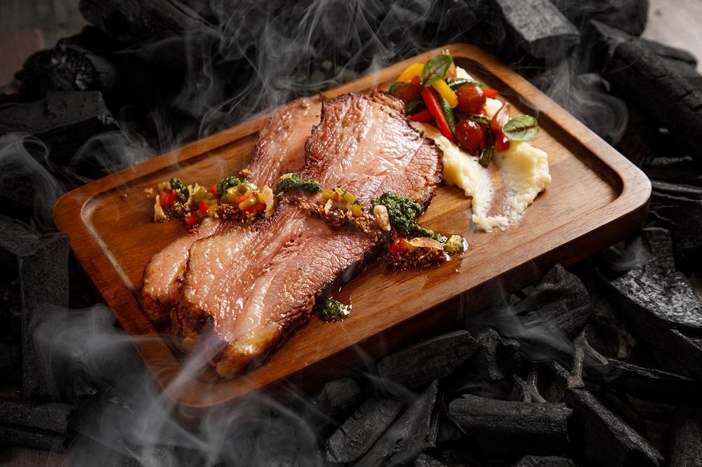 優質午餐│假日Brunch逢星期日及公眾假期中午12時至下午3時供應,菜色豐盛。