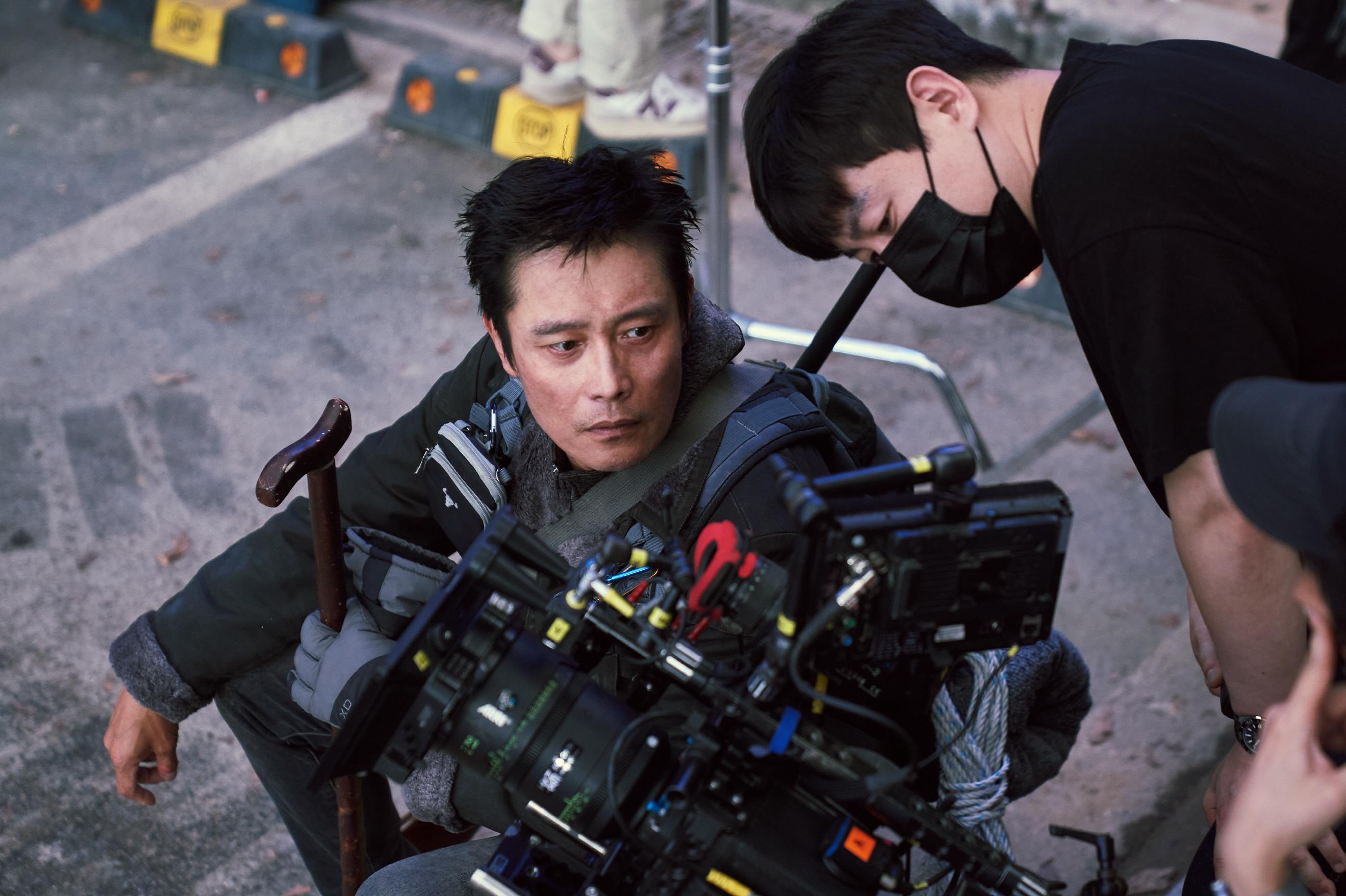 李炳憲為《烏托邦浩劫》一改以往戲路,演繹災難中的人性黑暗面。