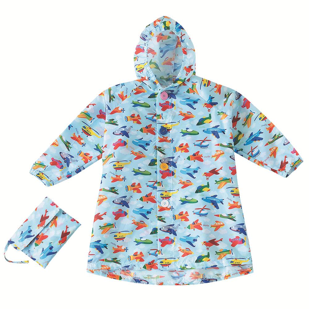 Stories童裝雨褸及圍裙手袖由香港本地自家品牌設計,貼心考慮用家需要,輕巧又方便攜帶的童裝雨褸配備書包摺位設計,最適合小朋友上學時使用。