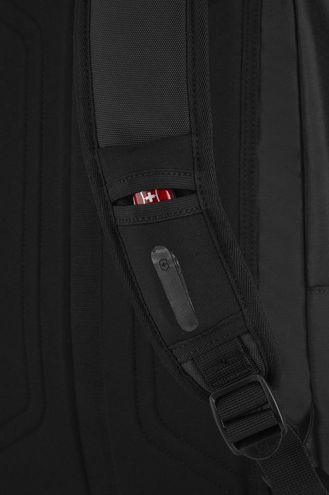 Victorinox_Altmont Original Vertical-Zip Laptop Backpack_HK$1,390