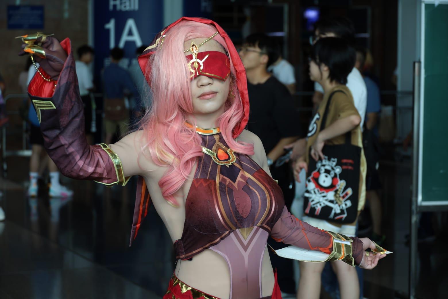 動漫節2023|煞科日繼續人山人海 參展商指今年人流及生意大增3成 (鍾式明攝)