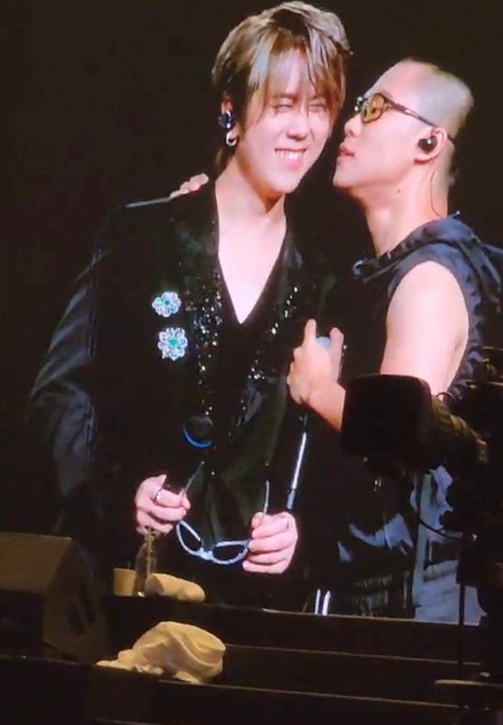 Gareth. T在萬人面前咀姜濤。