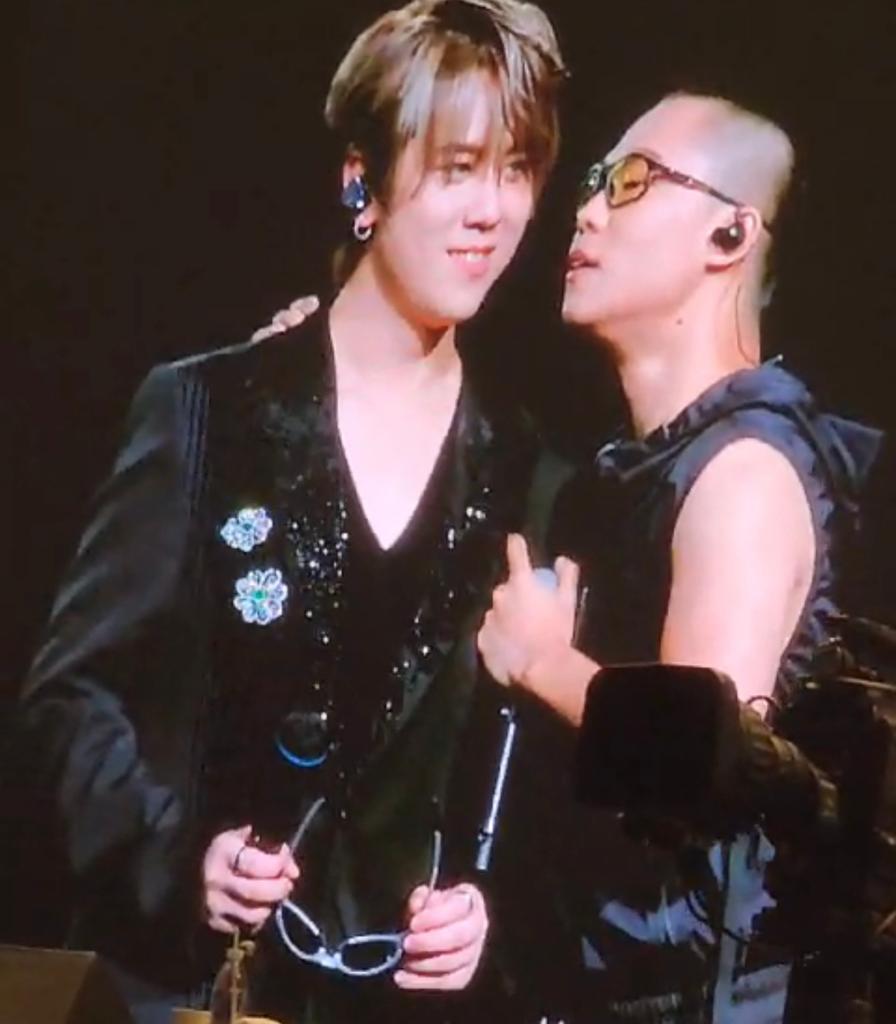 Gareth. T在萬人面前咀姜濤。