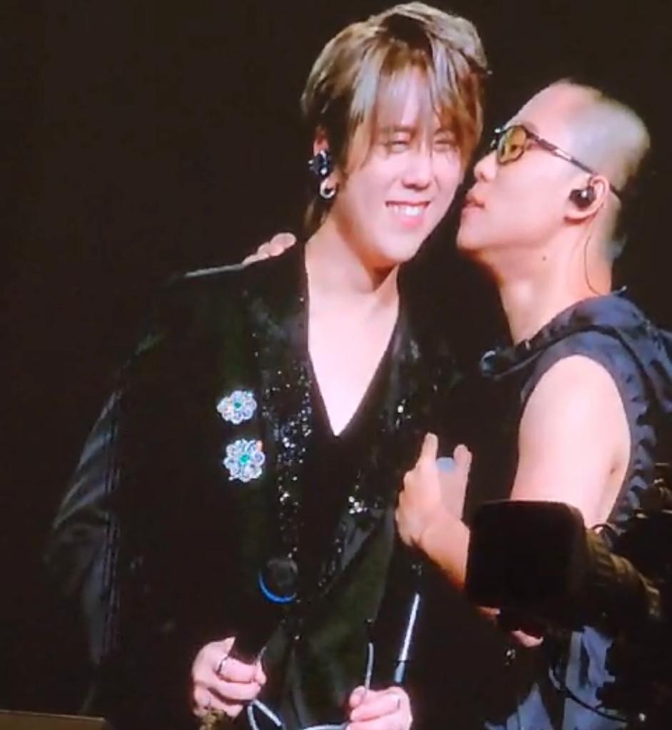 Gareth. T在萬人面前咀姜濤。