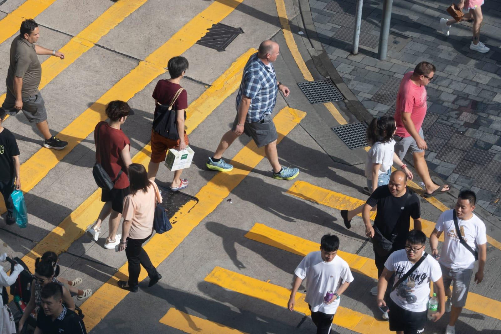 亂過馬路罰款|警今起嚴打行人亂過馬路等 違例者可罰2000元或被檢控