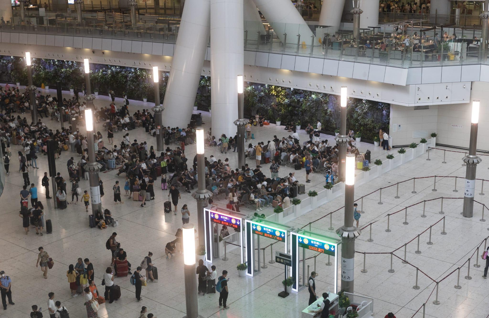 高鐵靈活行|港鐵「靈活行」今起實施 西九龍至福田乘客可免費改票3次(蘇文傑攝)