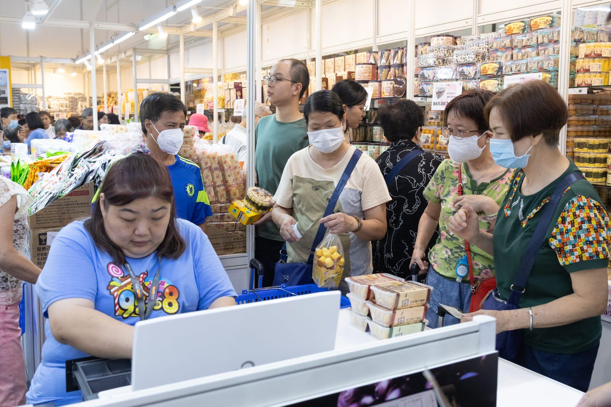 美食博覽2023|灣仔會展美食博覽今開鑼 有市民為搶鮑魚三日前已排隊
