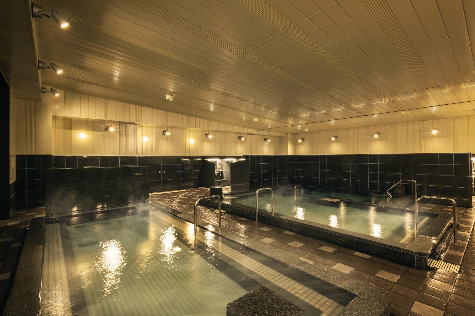 設有男、女大浴池,大家可以浸泡在溫暖的池水中舒展筋骨,消除疲勞。(圖片來源:PRTIMES)