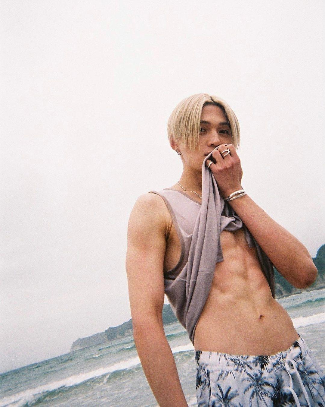 網民投票選出的「最佳肌肉型男」,由去年冠軍八木勇征冧莊勝出。