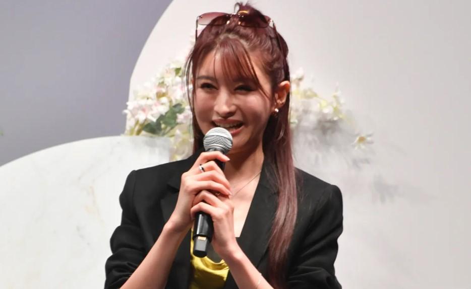 早前退役的相澤南亦有擔任嘉賓,為三上悠亞獻花。