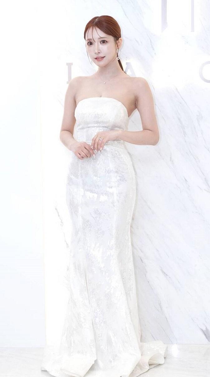 下周滿30歲的三上,8月16日正式退出AV界。