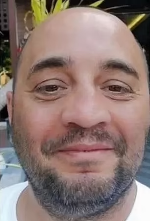 艷諜|伊凡諾娃男伴賈姆巴佐夫。(互聯網)