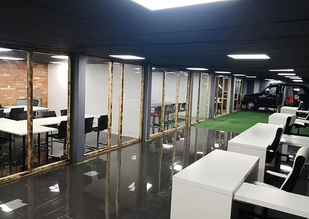 艷諜|伊凡諾娃及賈姆巴佐夫所辦社區組織的辦公室。(互聯網)