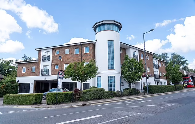 艷諜|伊凡諾娃及丈夫登記住址。(互聯網)