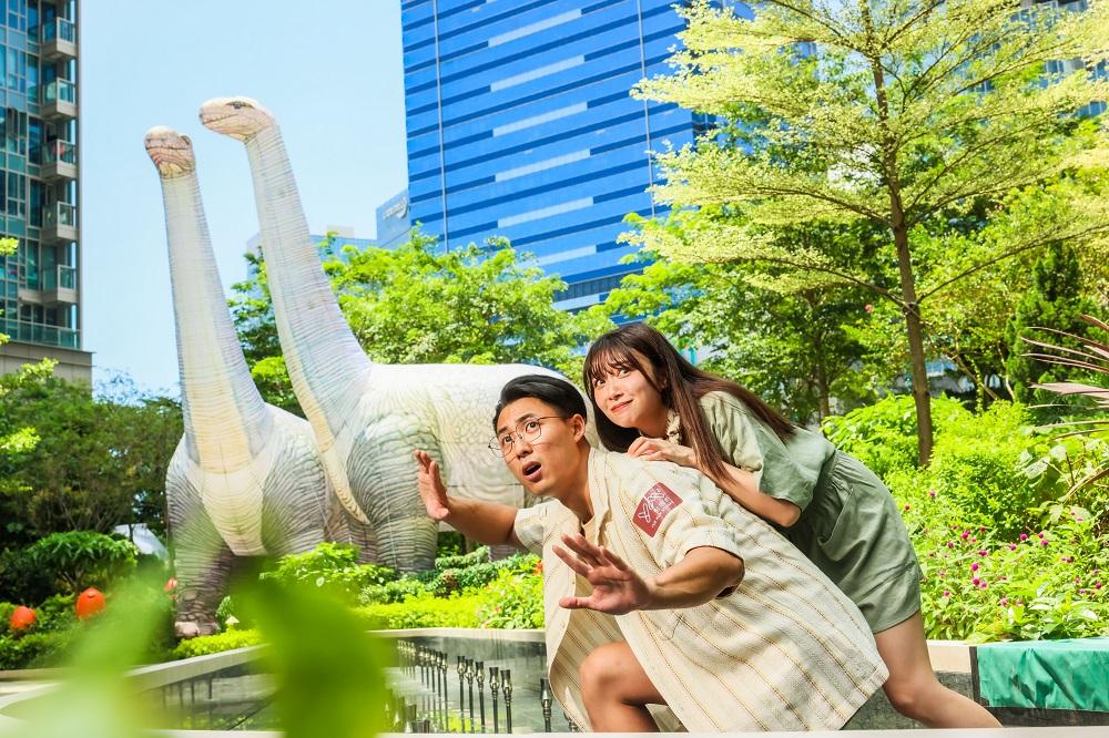 暑假好去處│兩條8米高的長頸龍亦會在L3花園平台震撼登場。
