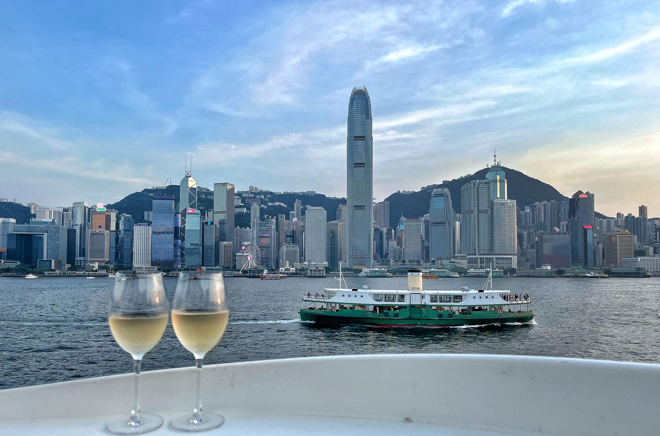 八十里坐擁180度維多利亞港無敵海景