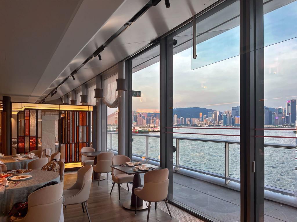 八十里坐擁180度維多利亞港無敵海景