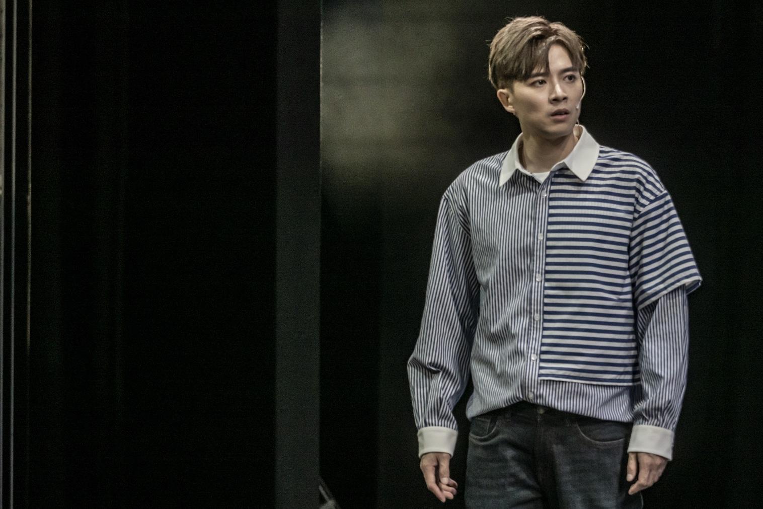 Frankie首次參演音樂劇 《大象的告別式》,唱出多首高難度作品,表現大有突破。