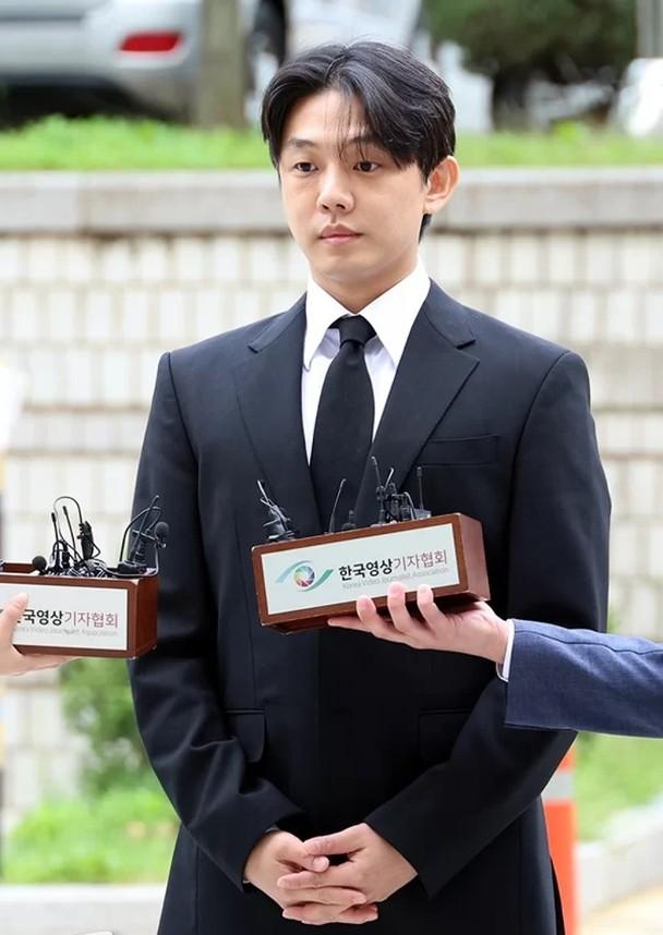 今次是劉亞仁相隔4個月再度現身。