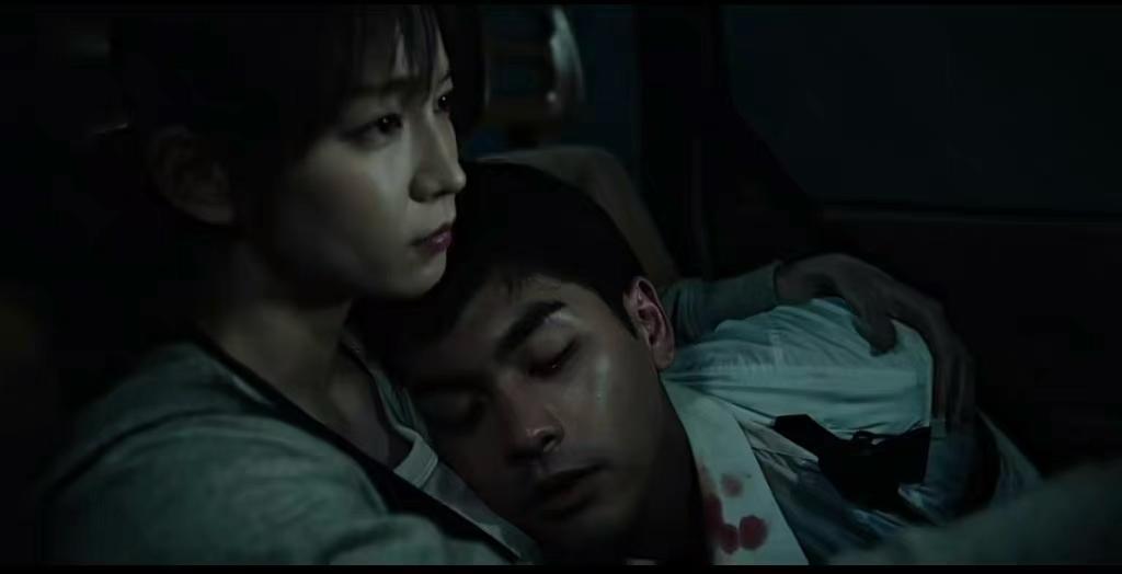 柳樂優彌與吉岡里帆為《噬亡村》扮演夫妻產生化學作用。