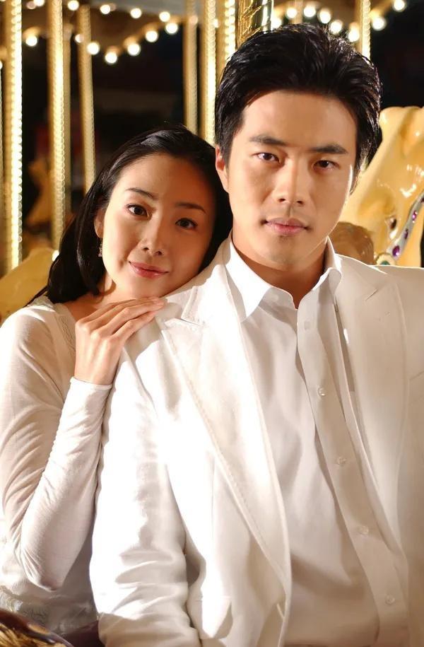 權相佑憑經典韓劇《天國的階梯》紅遍亞洲。