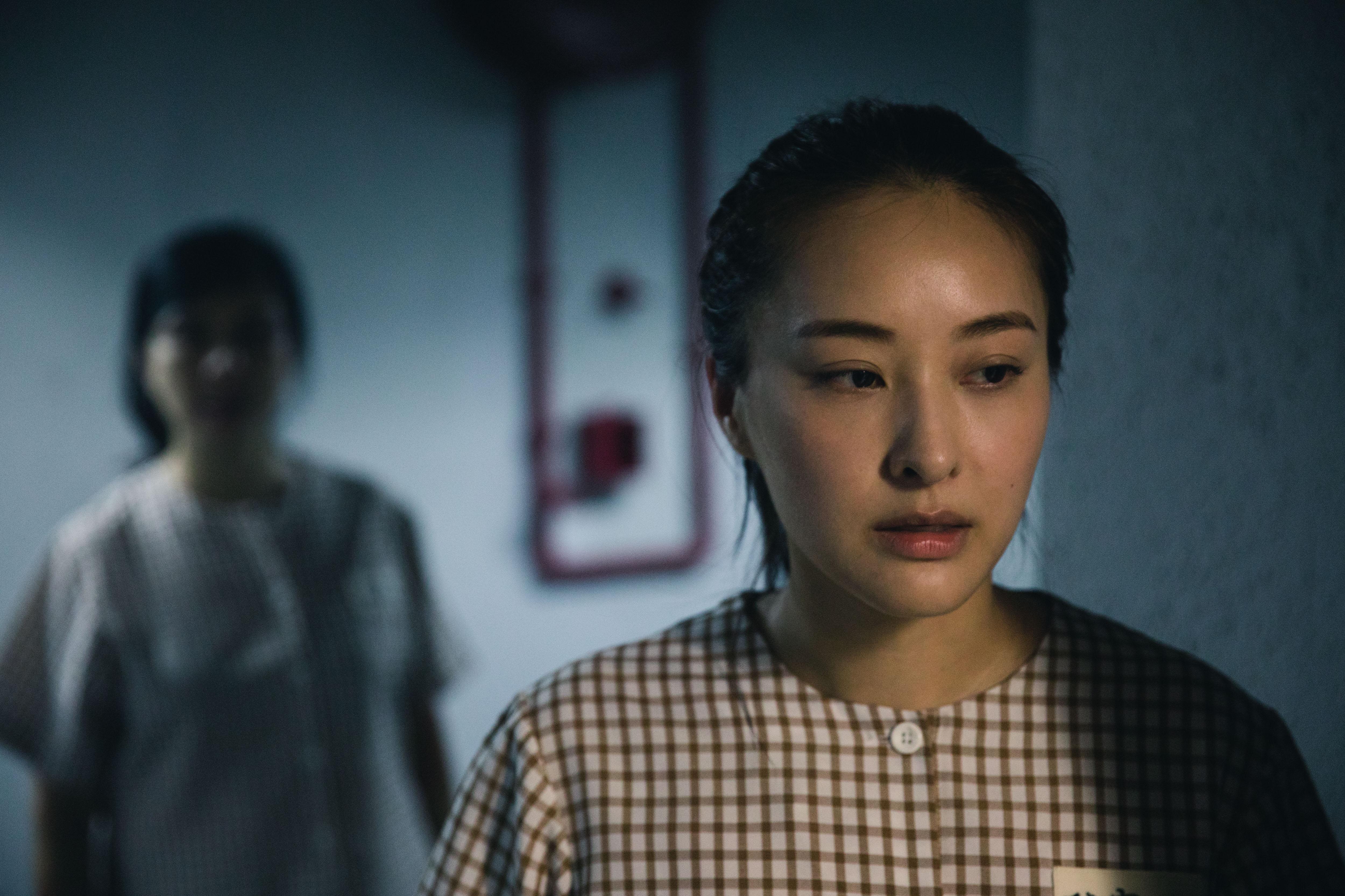 陳瀅在《女子監獄》中飾演自我的「死女包」Bobo。