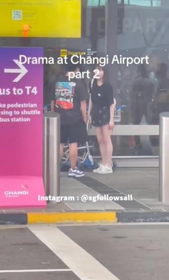 女子跟男子對話。(互聯網)