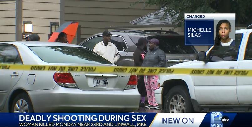 居民聚集議論。(互聯網)