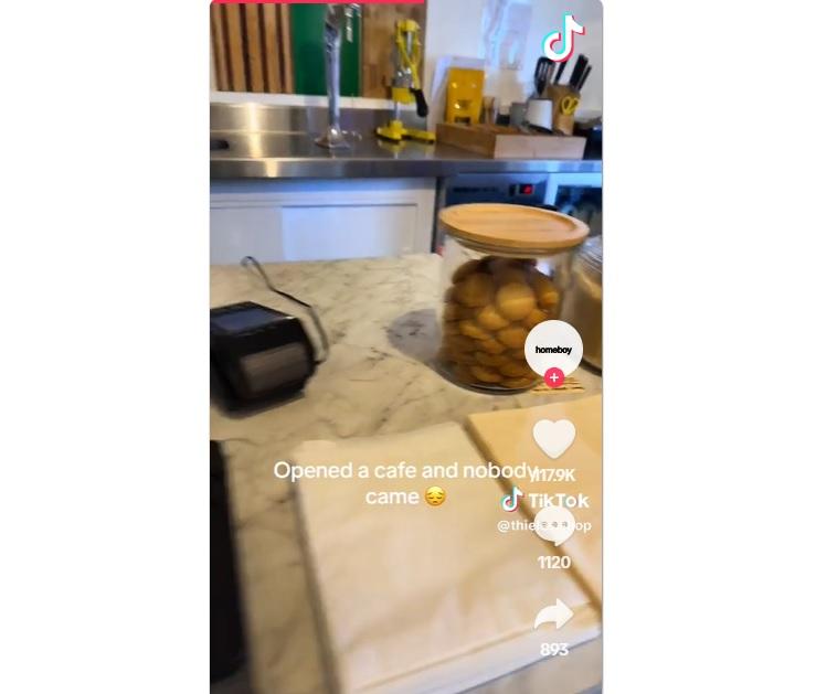 Tom頹爆拍片,介紹他精心打造的咖啡店。(互聯網)