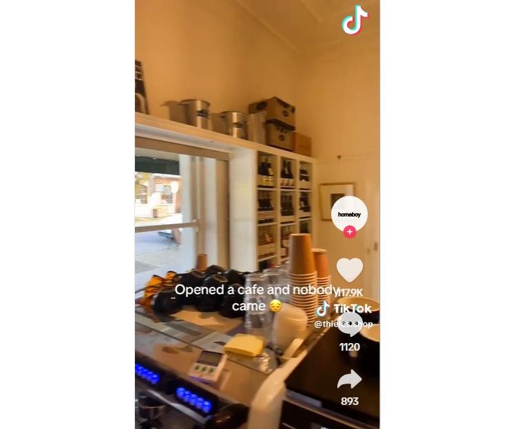 Tom頹爆拍片,介紹他精心打造的咖啡店。(互聯網)