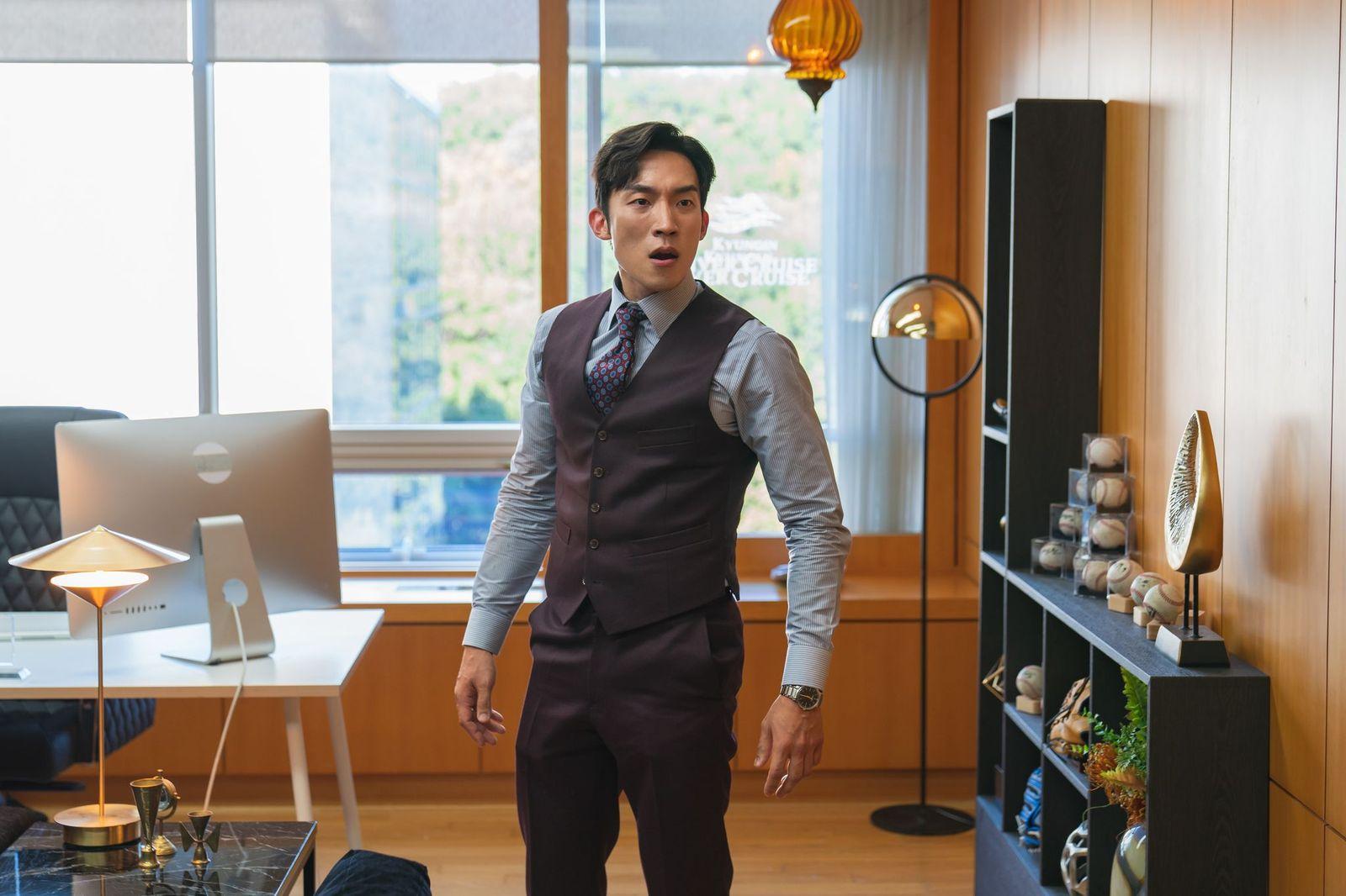 李相二為《漢江刑警》扮演反派角色。