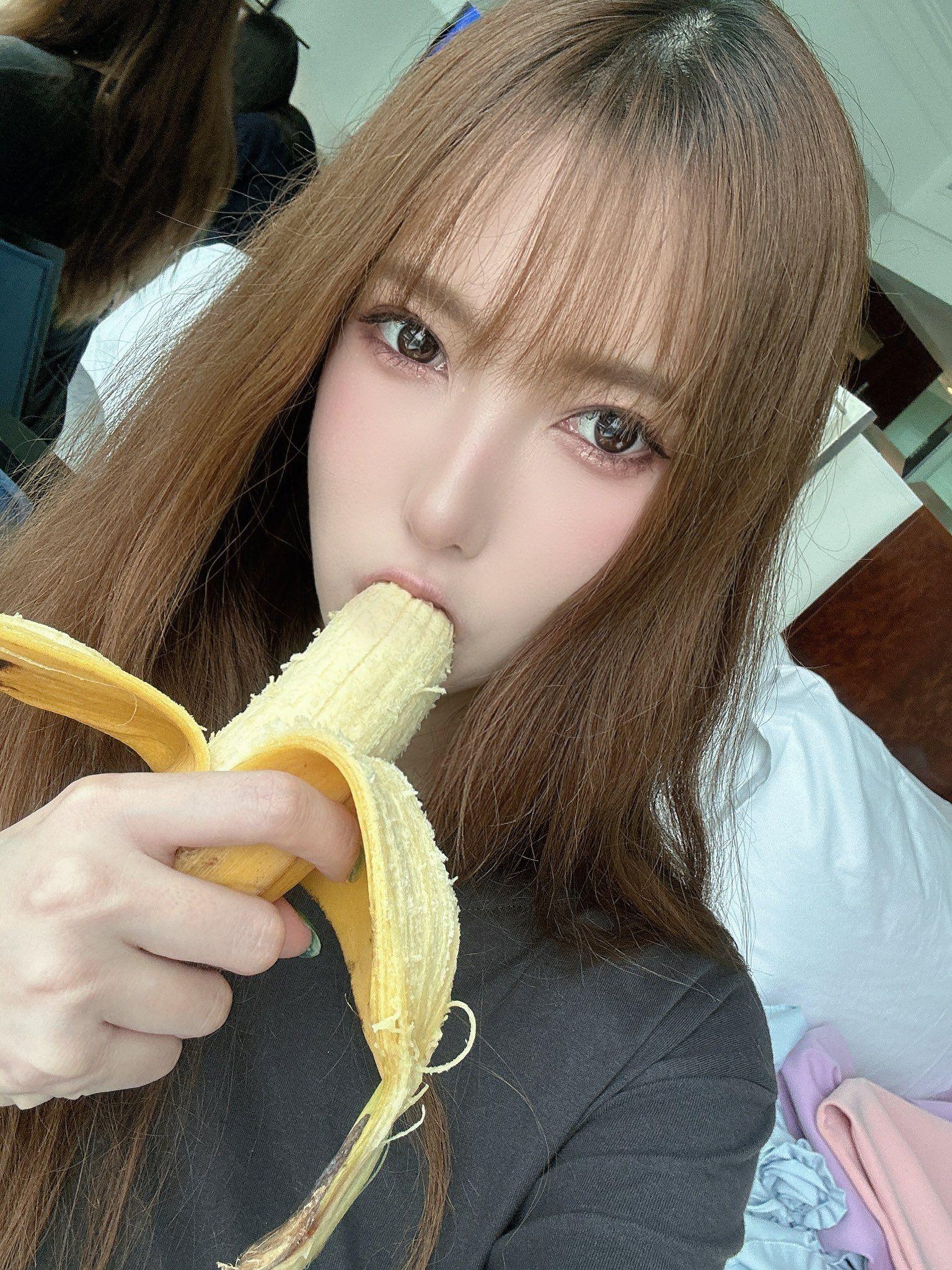 波多野結衣食蕉自拍跟大家講早晨。