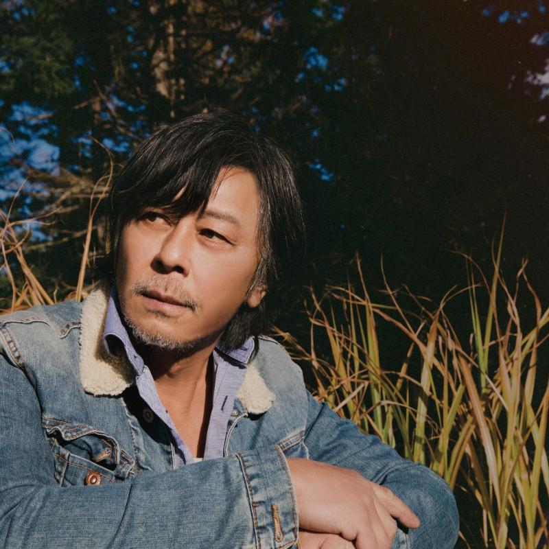 王傑目前旅居加拿大,留有白鬚的他將於10月3日推出創作專輯《無題》。