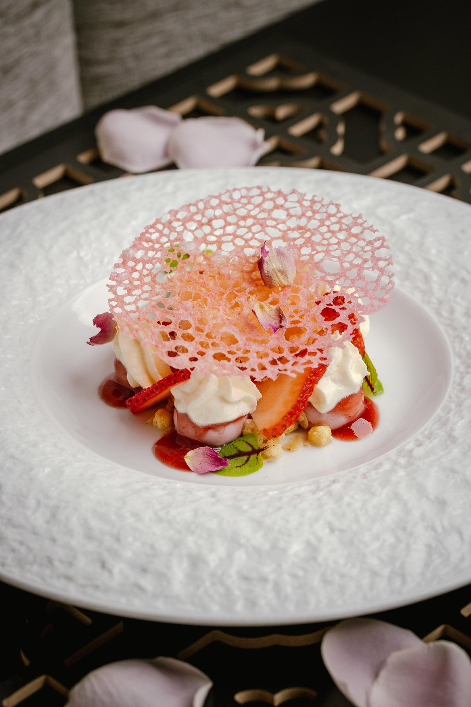 玫瑰草莓奶凍_胭脂